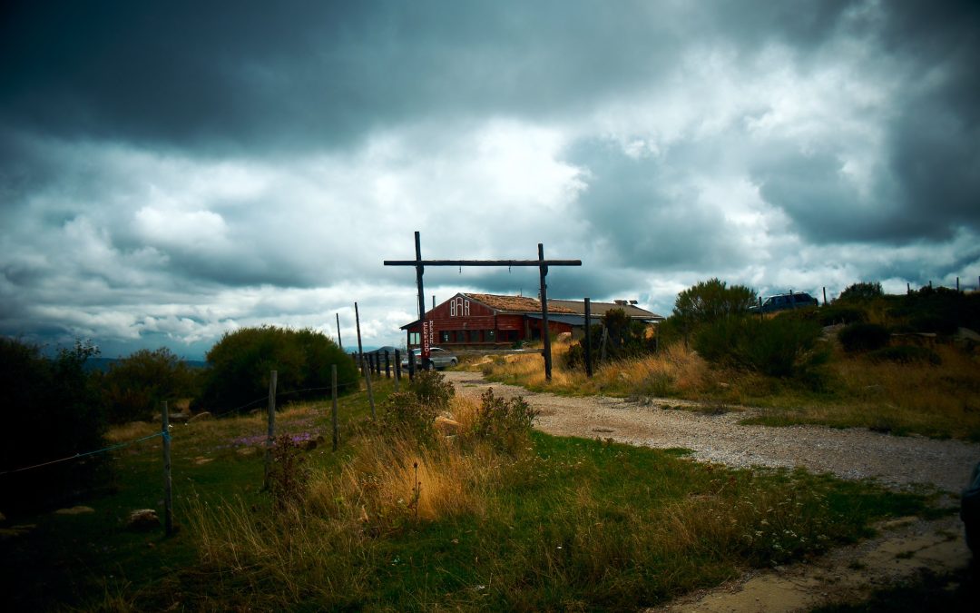 Fotógrafo especializado en casas y hoteles rurales capturando imágenes únicas y encantadoras.